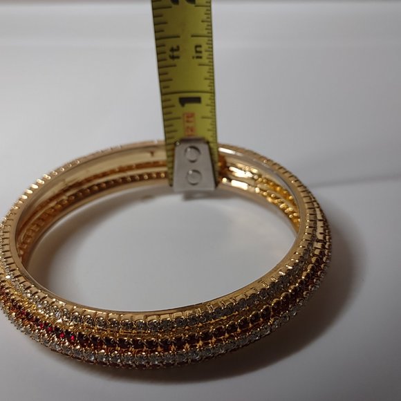 Small Metal Bangle With Clear And Red Stones - Picture 10 of 11